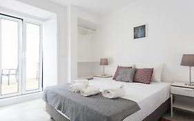 Castelo Picão Apartments